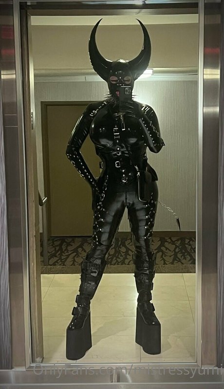 mistressyumi high quality pornstar pic