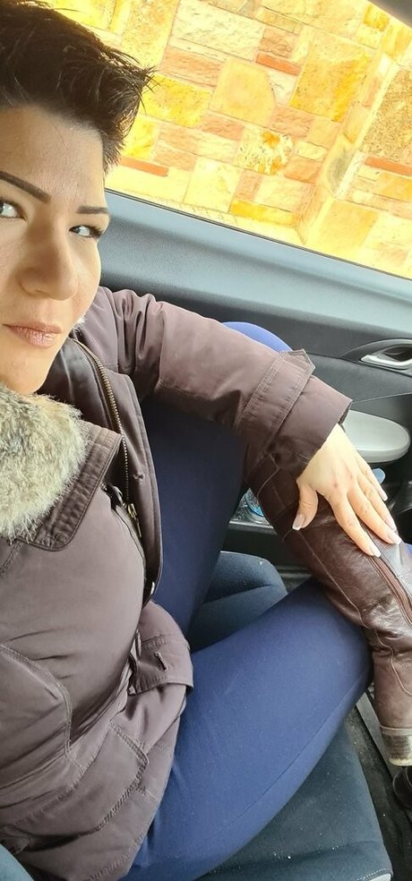 mistressalexandra model erotic photo