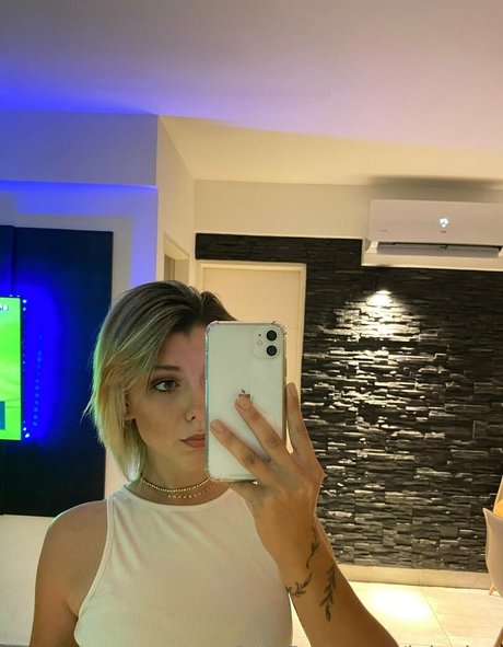 lolaylen pornstar high quality photo