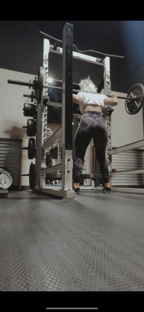 Carly Smith nice star image