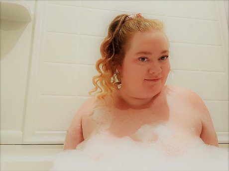 Lady Indica Ashes star nude images