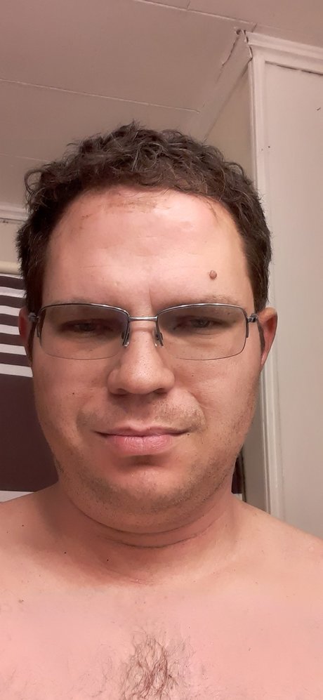 Paulishere porn model img