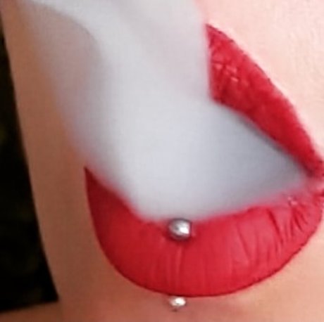 Matrisse model naked img