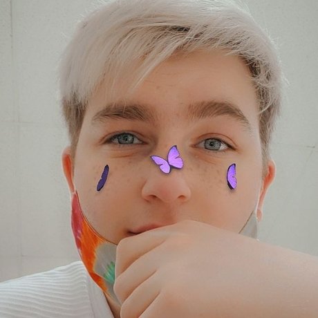 Kinkyboi1999 sex model photo