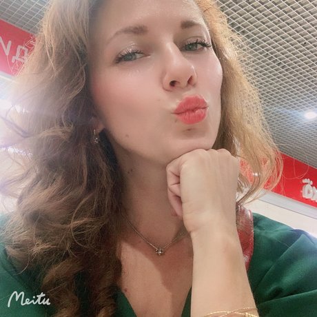 MariAnniS sexy actress pictures