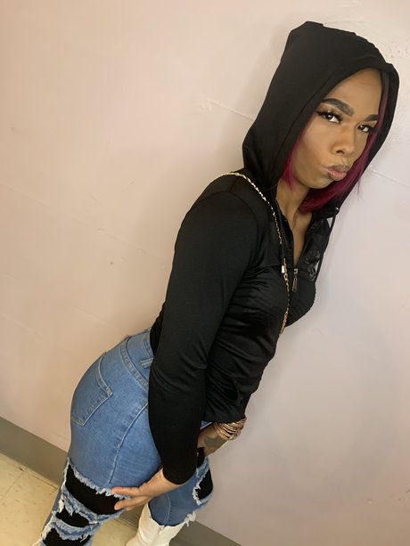 Queen savage_ naked actress images