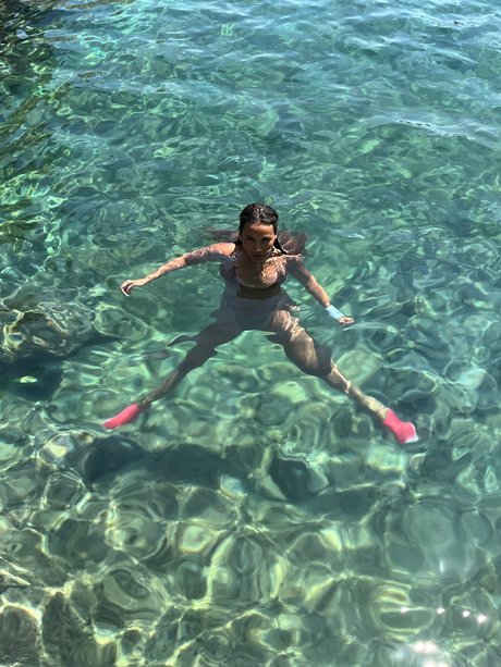 u159555665 model porn images