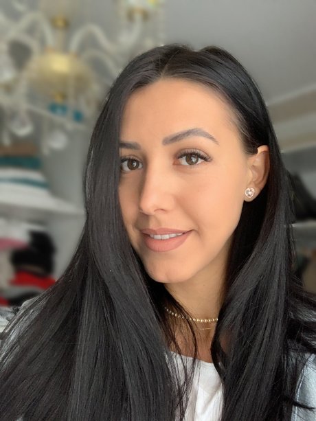 Savage play model pretty picture