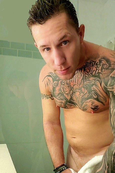 Nico Minag_ nude actress gallery