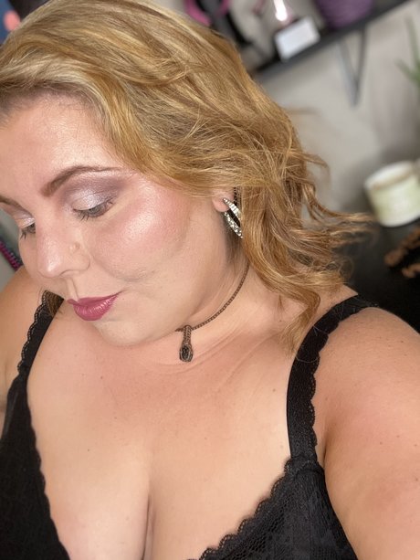 NaughtyNicoleLee erotic actress images