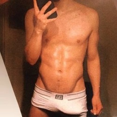 LYashua erotic actress galleries