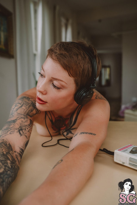 Aadie Lee star hd image