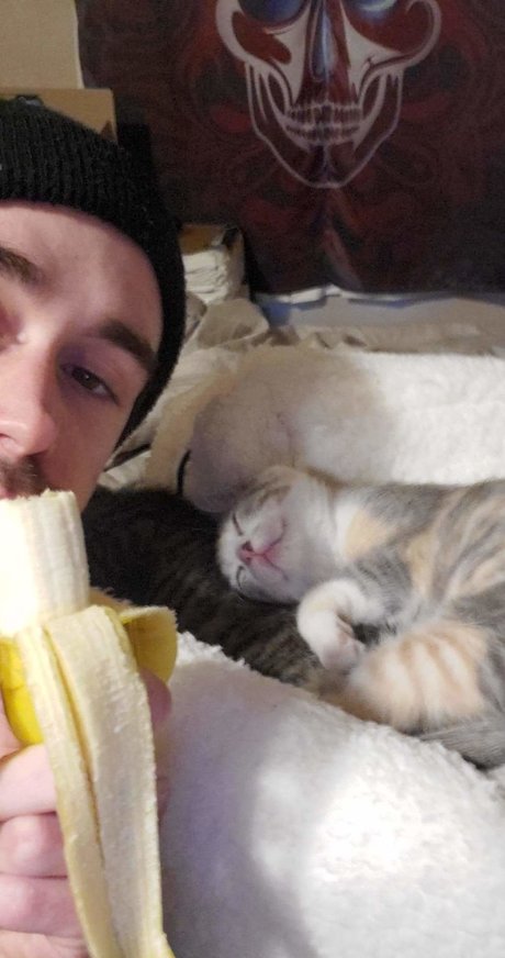 Joshua Pike model nude pic