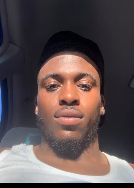 T top sex model photo