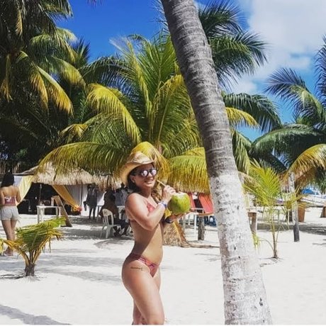 Rofetish pretty star pic