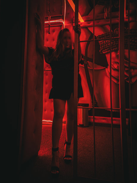 Mar James_ model high quality img