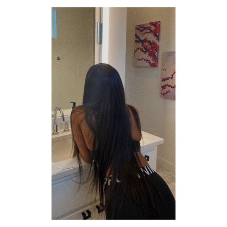 DOLLY GIRL naked actress photo