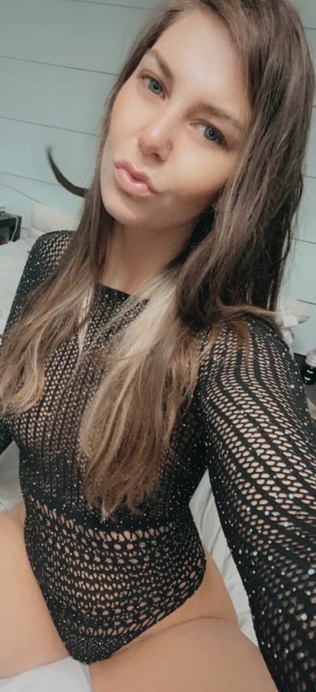 blueeyedcutiewithabooty model adult archive