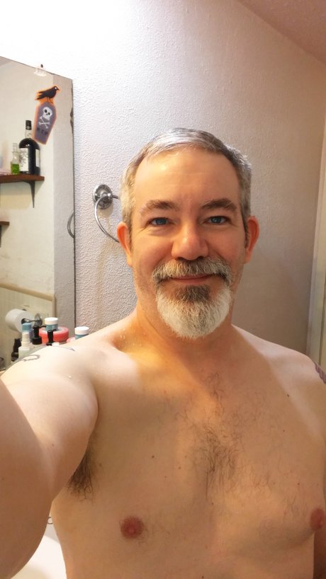 Daddybad44 naked star galleries