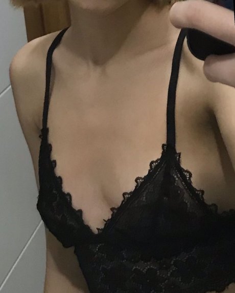 _Only Dilay_ nude star pics