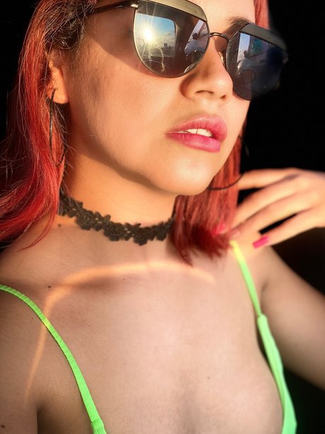 Laurita sexy model pic