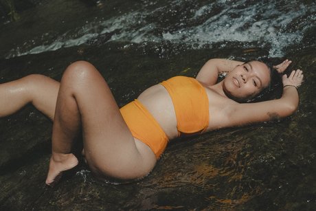 Cherry Bae model porn photo