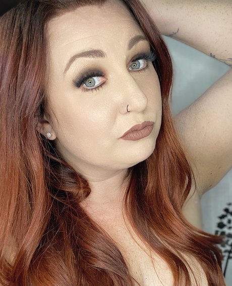 Tiffany Gold model images