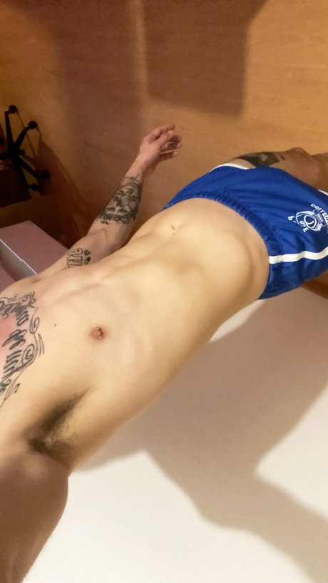 Franky_ pornographic model image