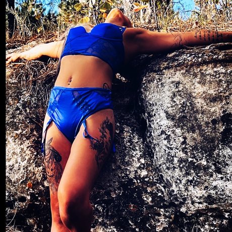 Jes Ross pretty pornstar photo