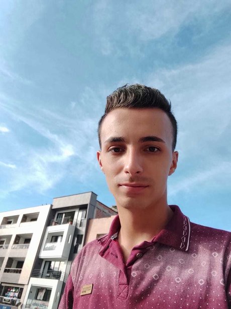 Sebastian Cossio pretty star photo