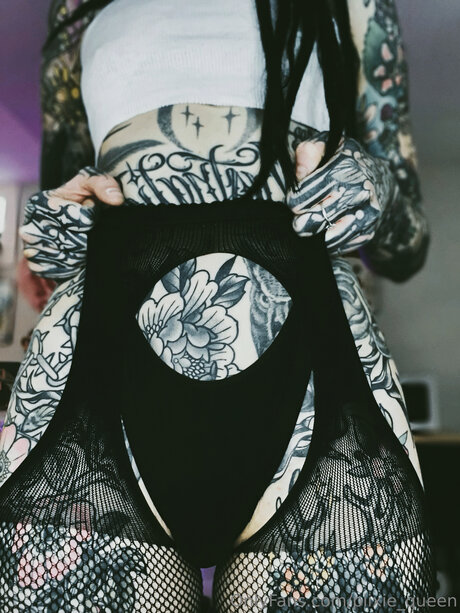 Piixiequeen model pornographic photo