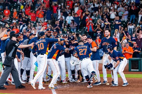 u322495 art star gallery