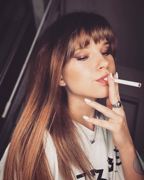 Ms smokee free star picture