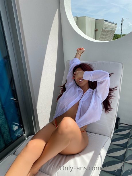 Danielley Ayalaa naked star pictures