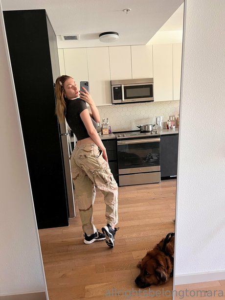 angel maralyn star perfect pictures