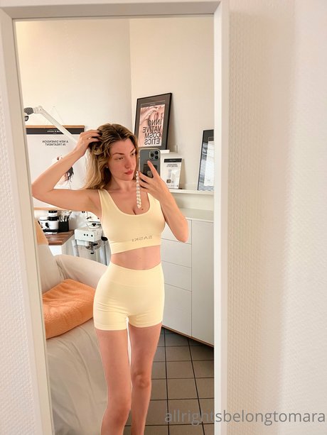 angel maralyn star hot pic