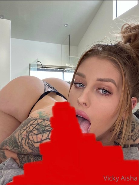 Vicky aisha star art images