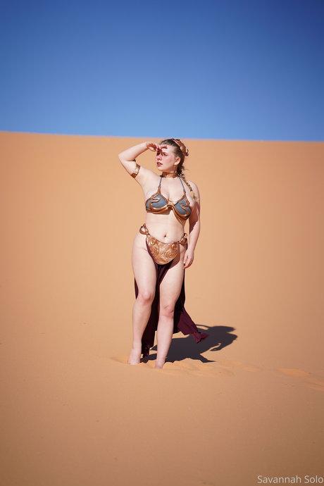 Savannah Solo beautiful pornstar img