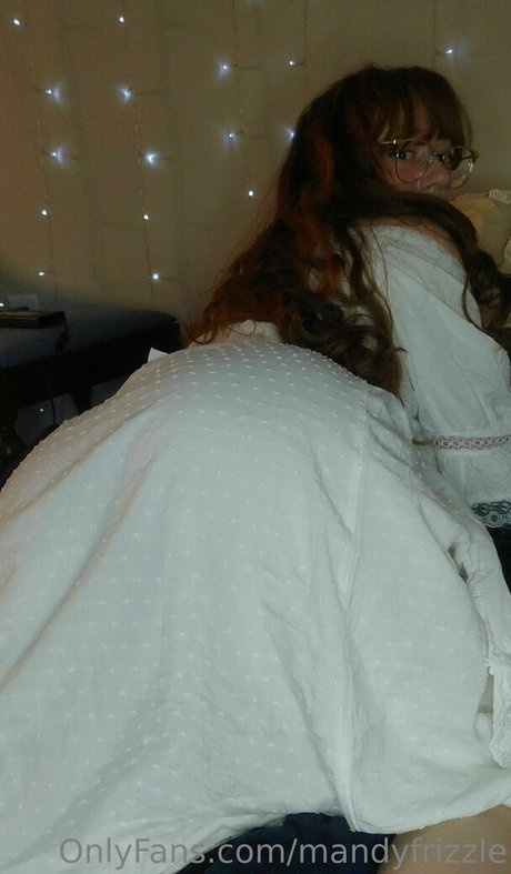 MandyFrizzle art model picture