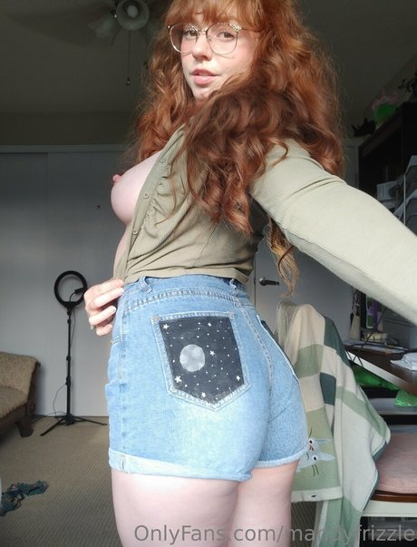 MandyFrizzle pornstar adult gallery