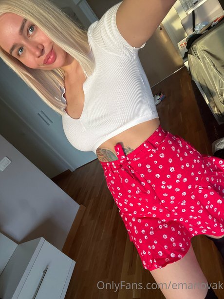 Ema Novak perfect star img