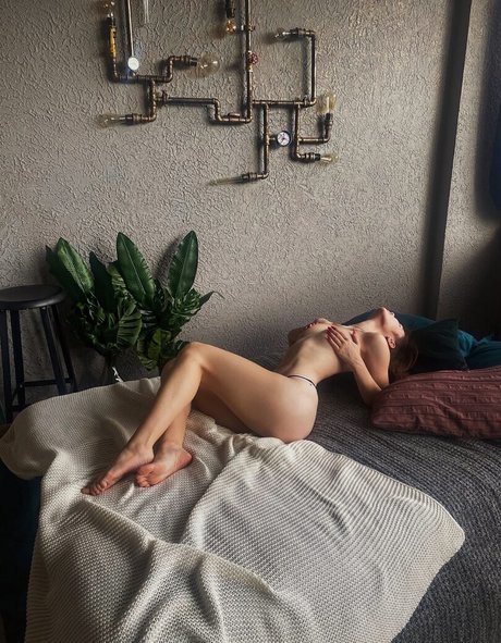 Tenderbite model nice images