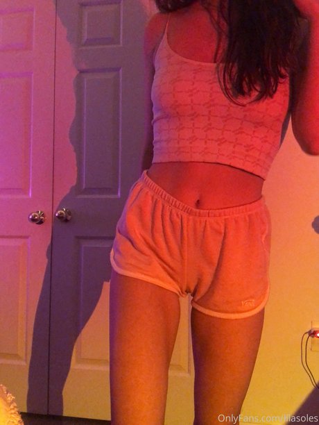 Lilasoles star naked photo