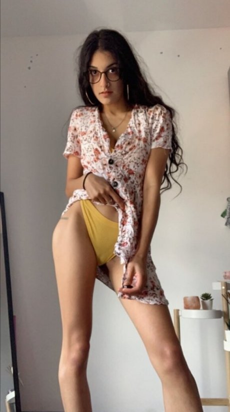 Aria Khan sexy pornstar archive