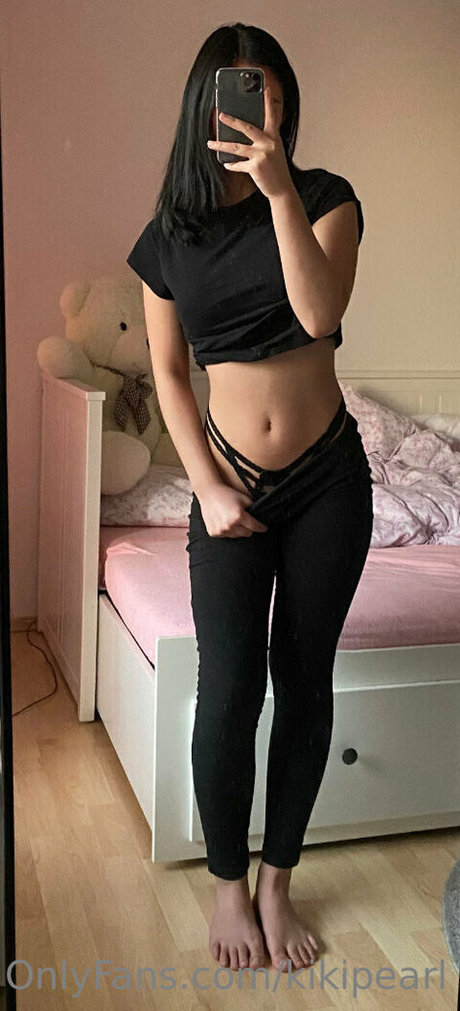 kikipearl hot pornstar photo