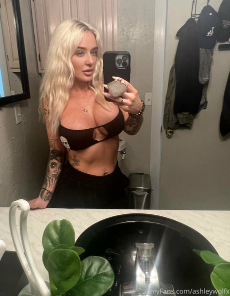 Ashley wolf free pornstar image