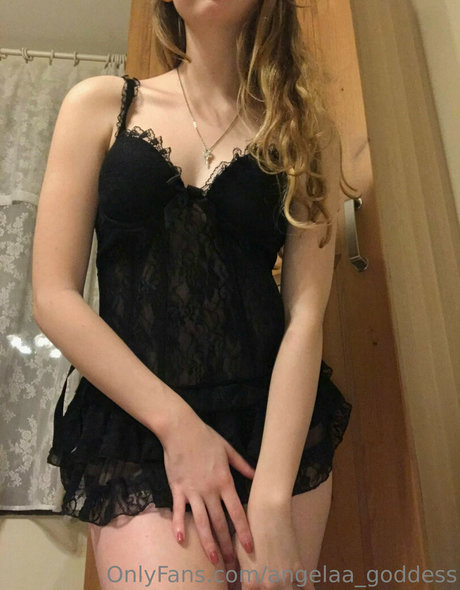 Angela Goddess top star picture