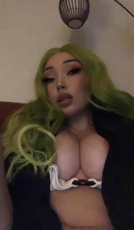 ulildevil sexy actress photos