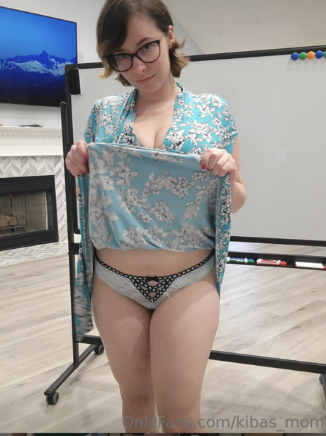 Kibas Mom model free gallery