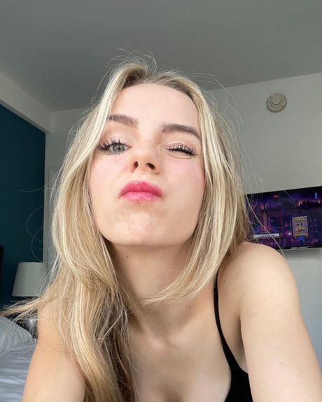 Kat ONLINE NOW star perfect archive